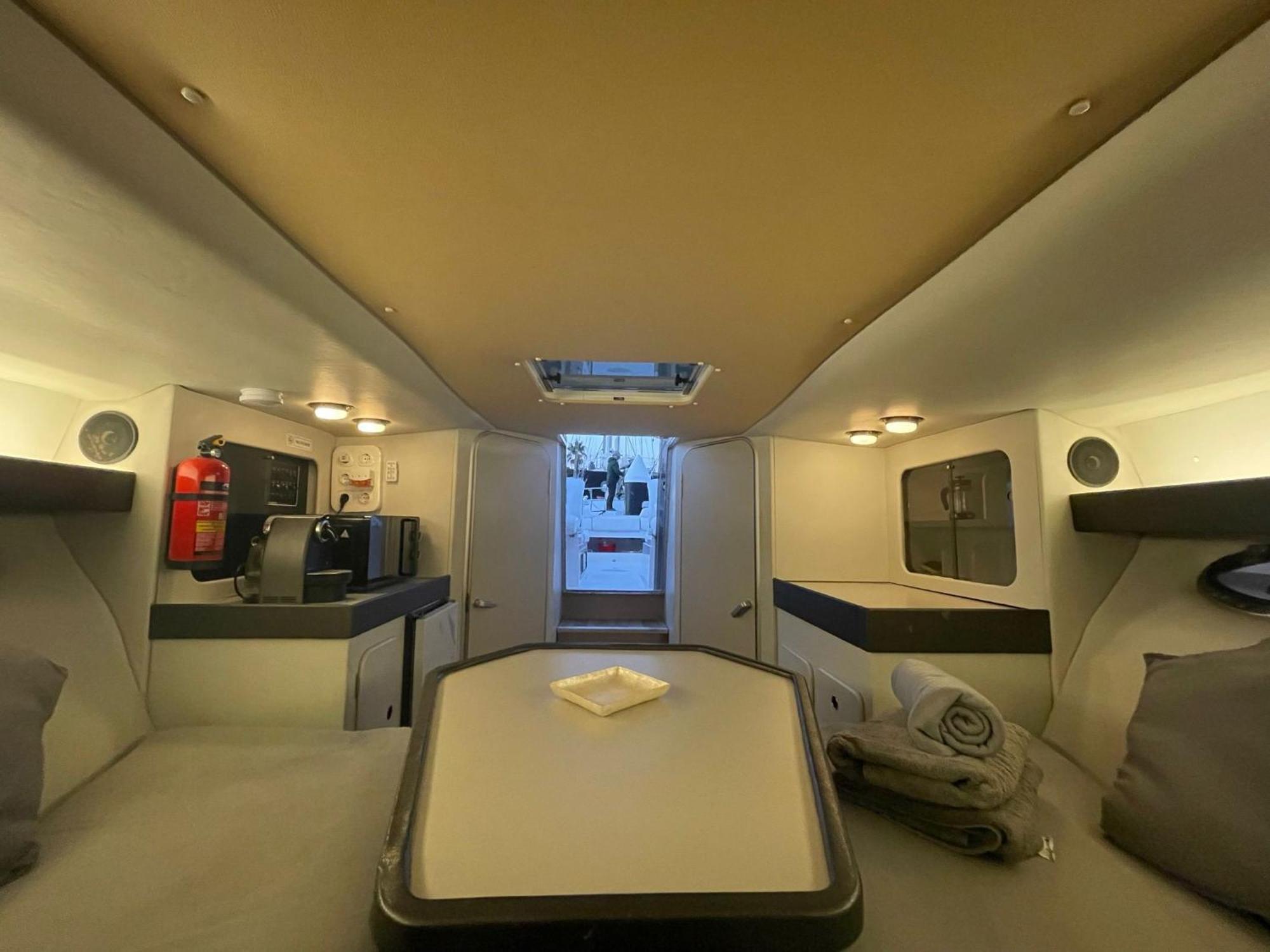 Hotel Alojamiento En Barco Voralamar Valencie Exteriér fotografie